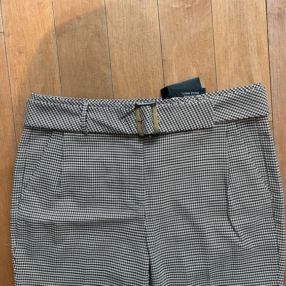 RW&Co belted dress pants. Size 14 - Picture 2 of 4